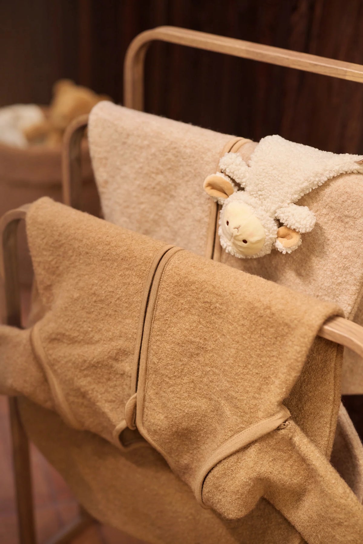 Slaapzak met afneembare mouwen donker hazelnoot - Merino Wool Felted Jollein
