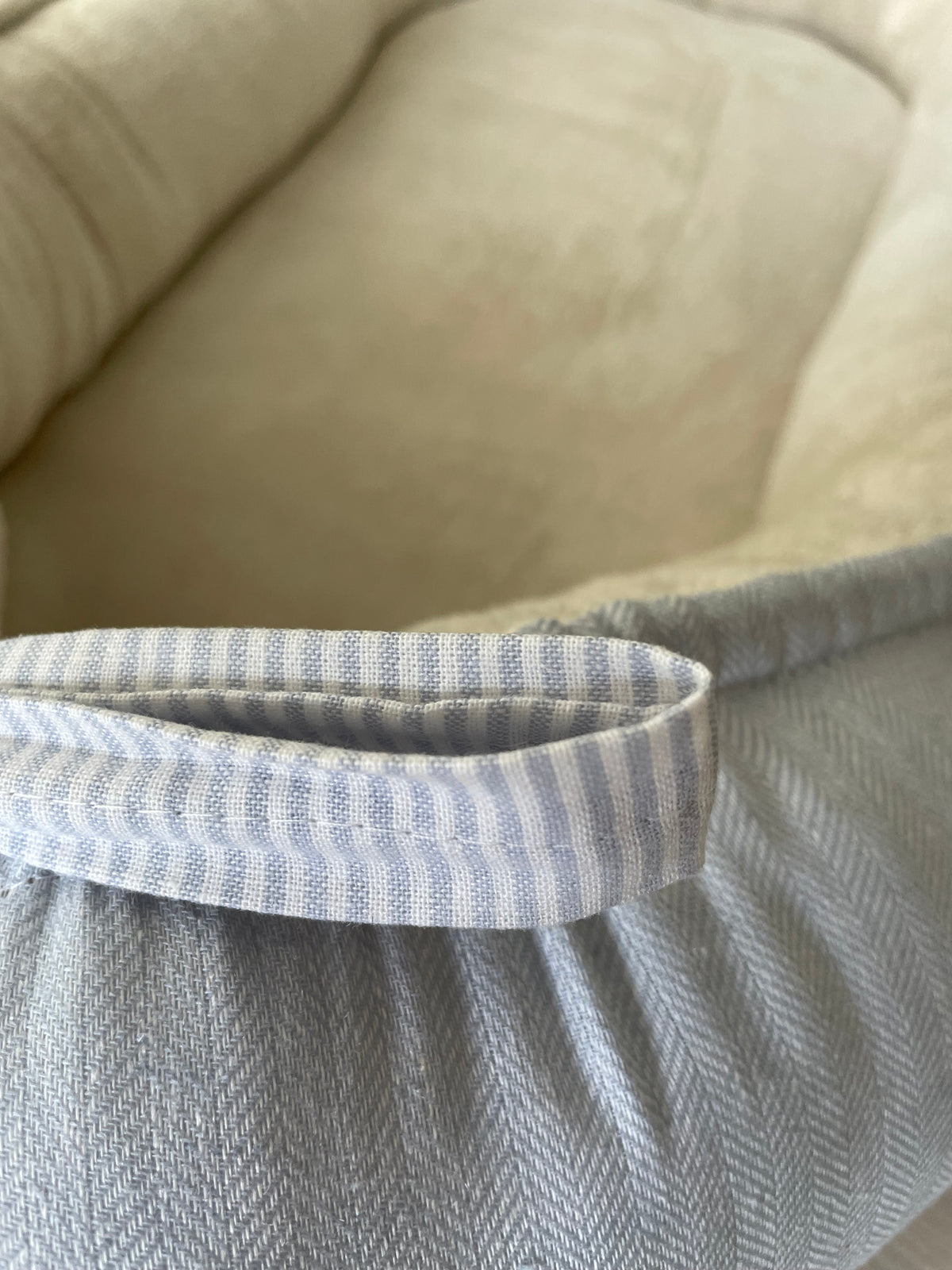 Babynestje linnen visgraat blauw