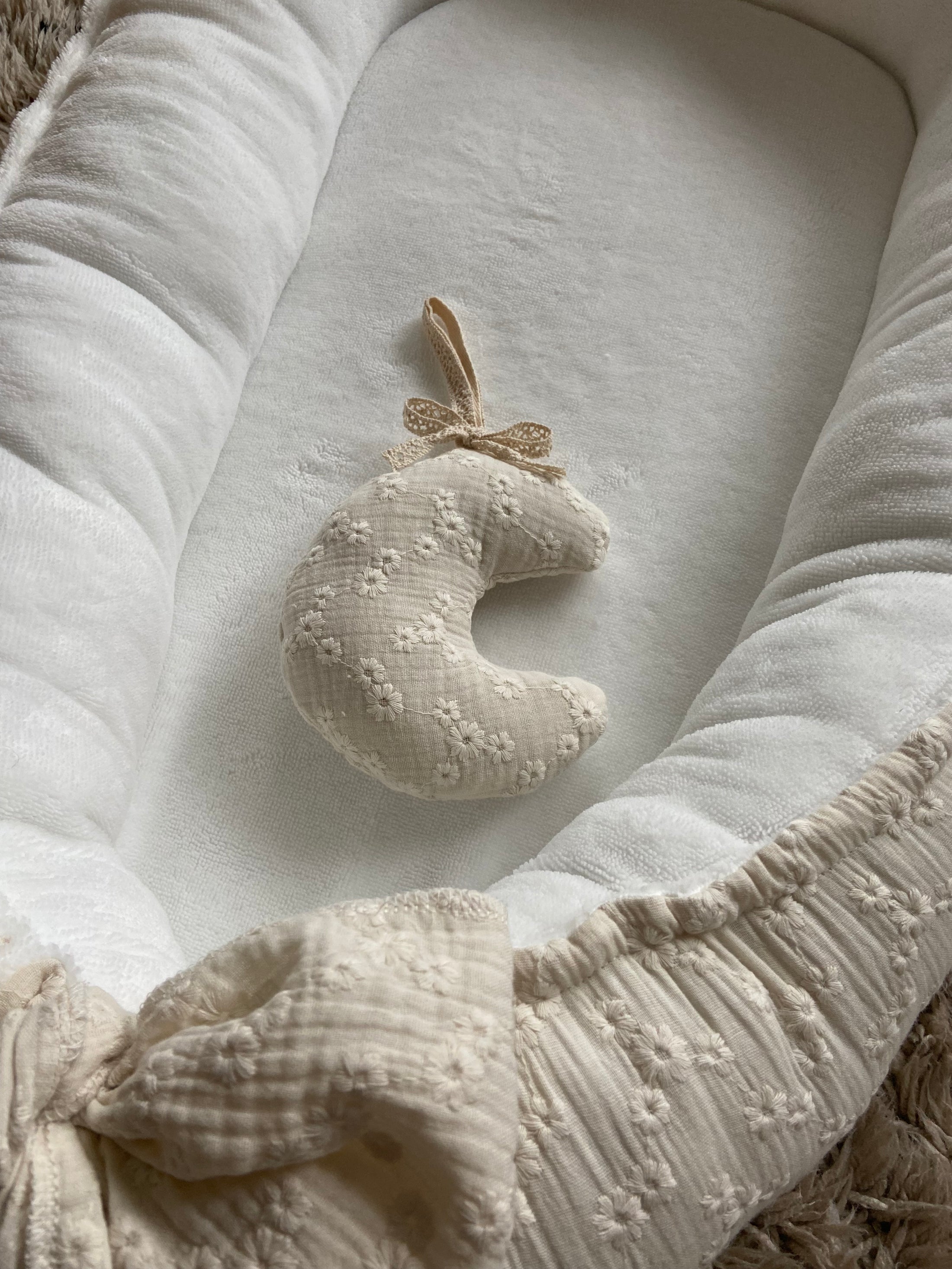 Babynestje Embroidery bamboe