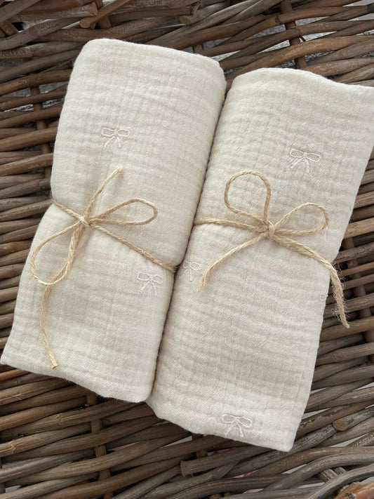 Hydrofiele doek, Swaddle geborduurde strikjes naturel