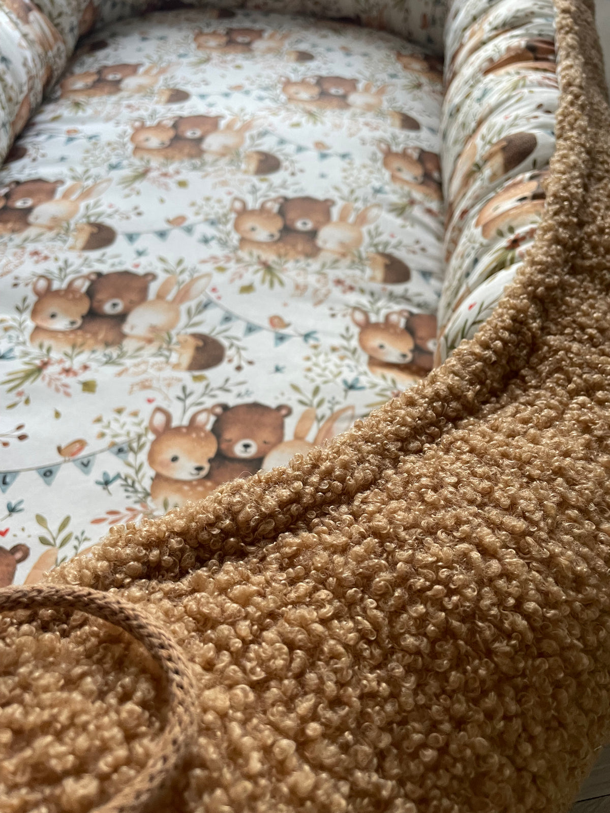 Babynestje brave bear bouclé