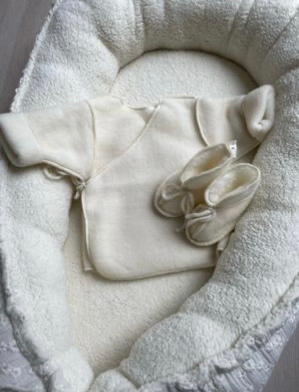 Babynestje wol