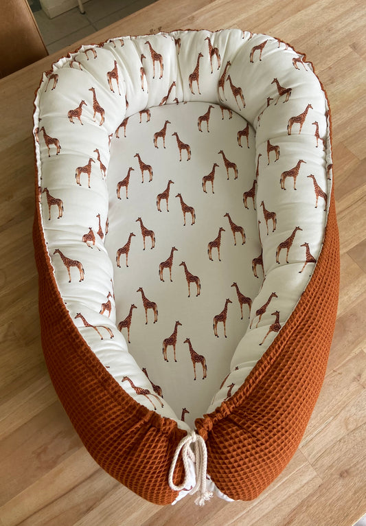 Babynestje giraffen