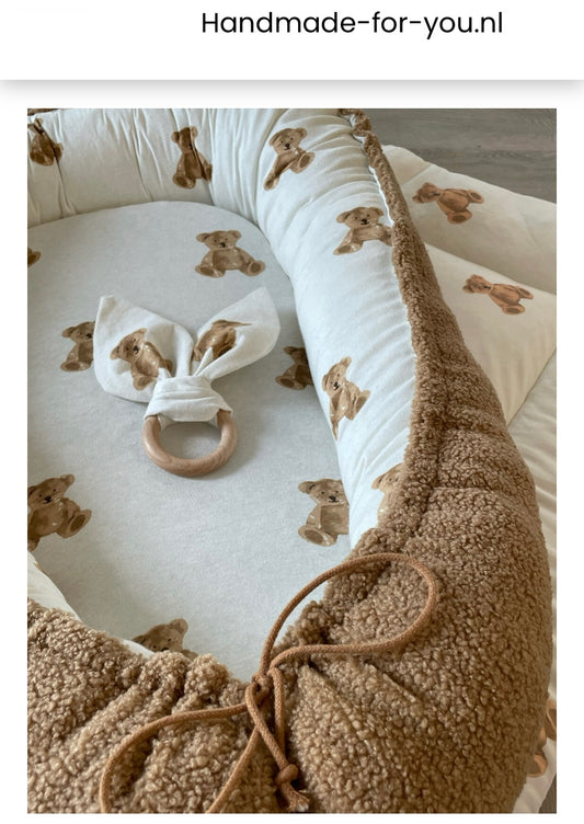 Babynestje teddybeer bouclé