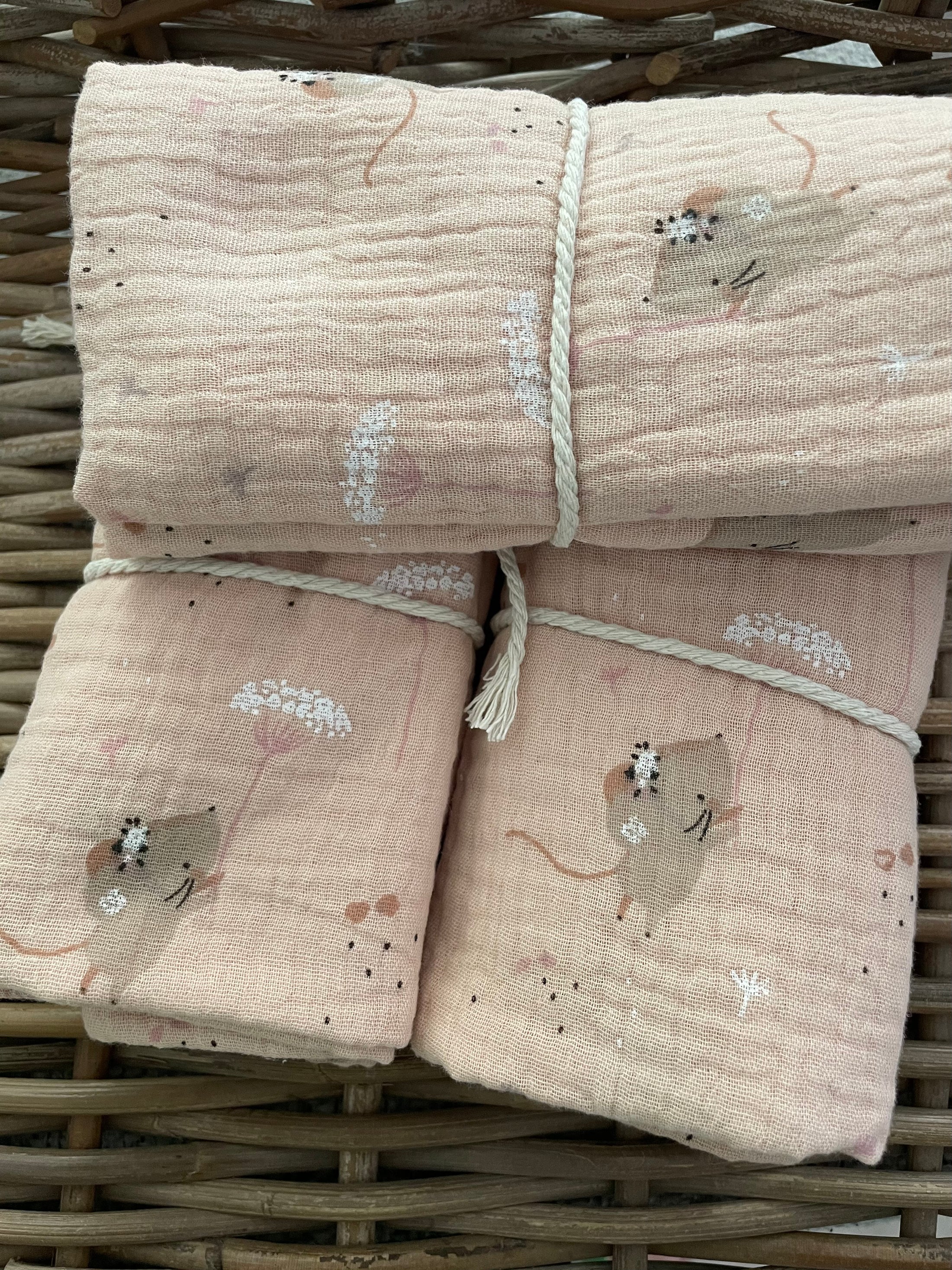 Hydrofiele doek, Swaddle muis met pluisbloem