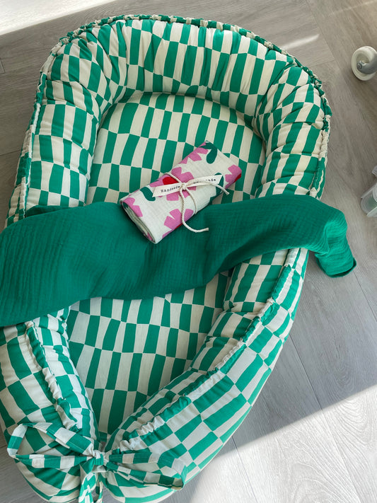 Babynestje funky green