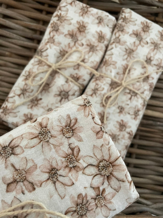 Hydrofiele doek, Swaddle beige bloemen