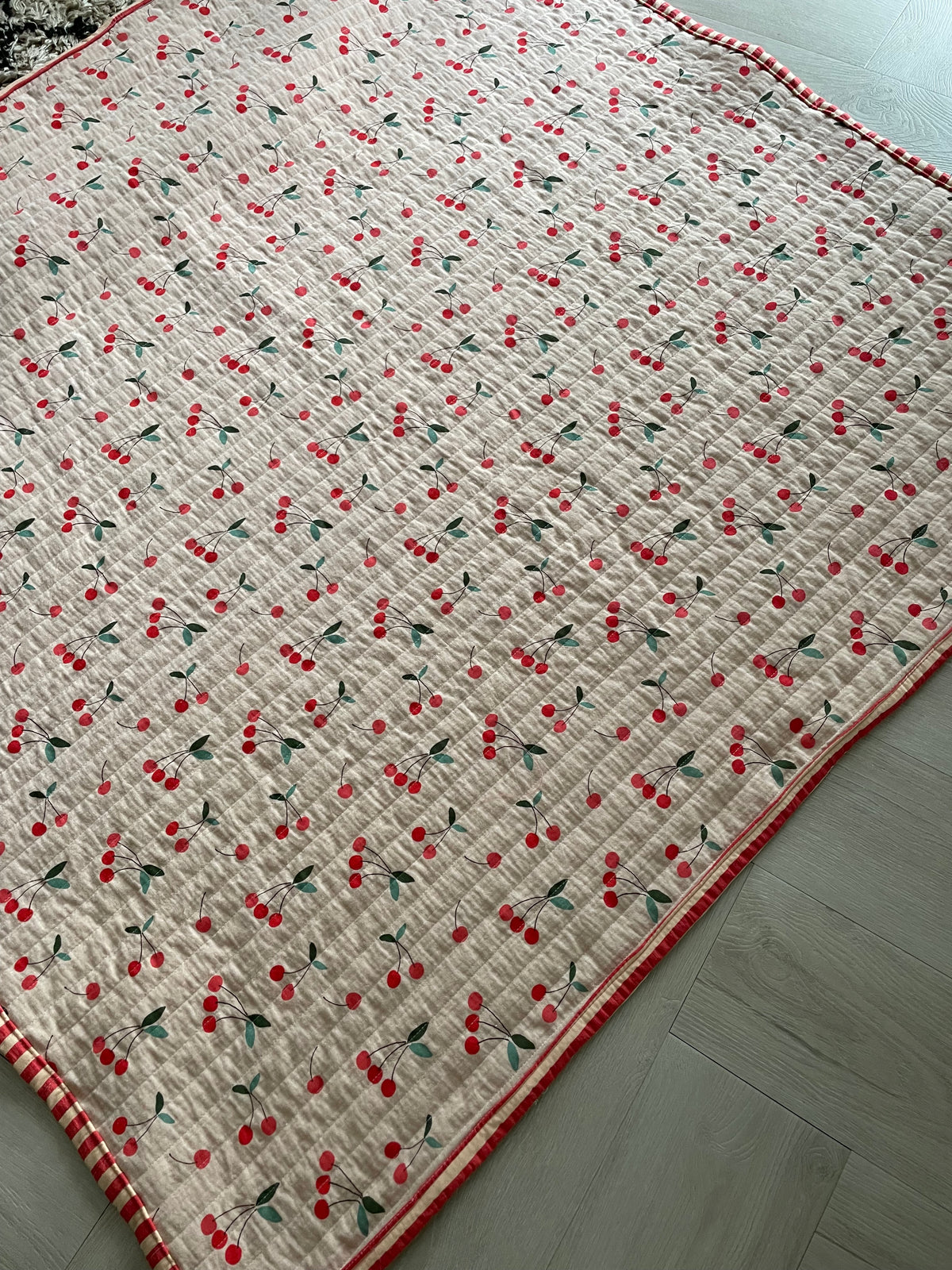 Kleed XL cherries