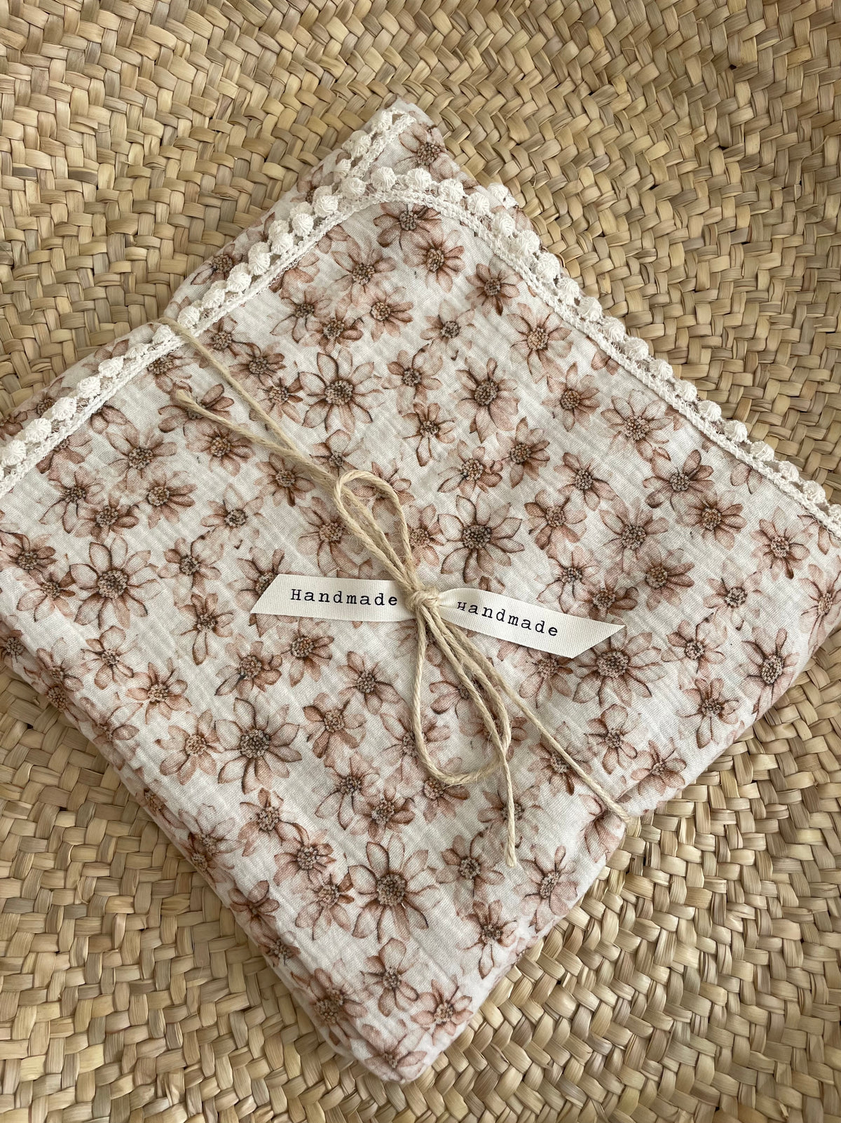 Hydrofiele doek, Swaddle beige bloemen kant