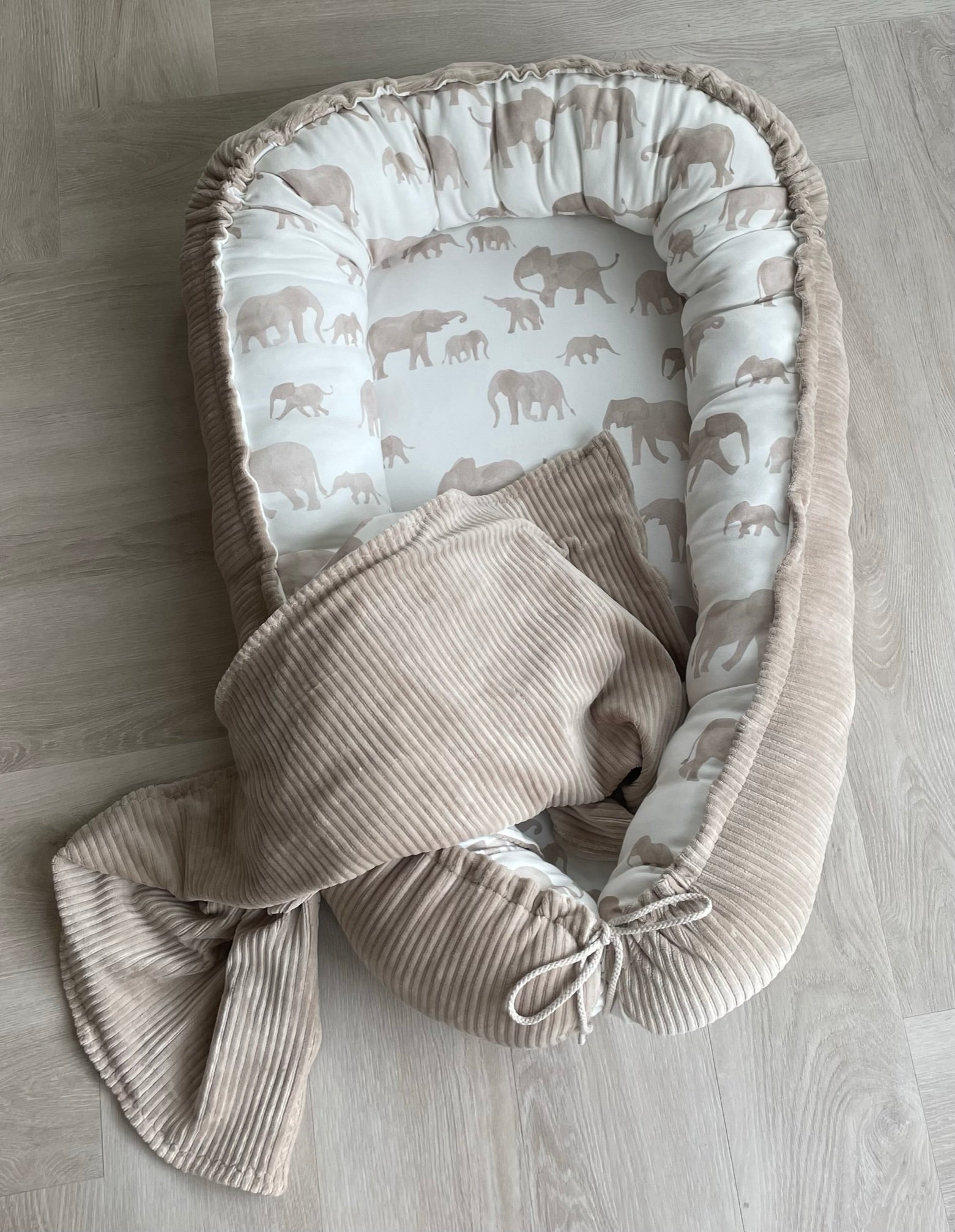 Babynestje olifant