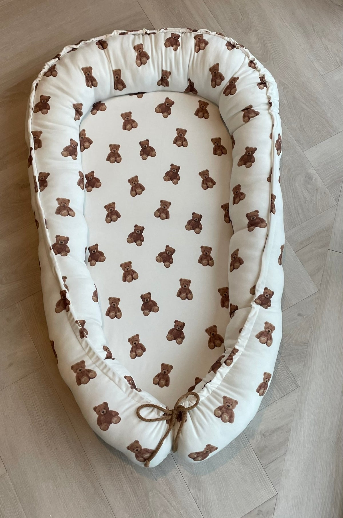 Babynestje beren